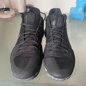 Nike Kyrie 3’s Triple Black, Size 12